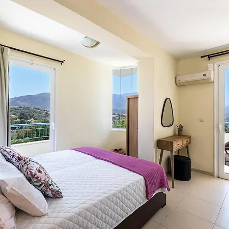 Beautiful 5bedroom Big Pool, Close To Beach!