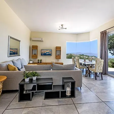 Beautiful 5bedroom Big Pool, Close To Beach! *