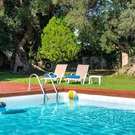 Beautiful 5bedroom Big Pool, Close To Beach!