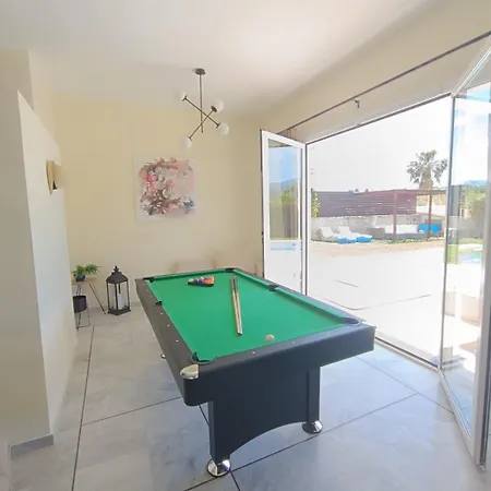 Vila Beautiful 5bedroom Big Pool, Close To Beach! Episkopi-Chania